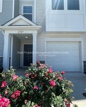 Building Photo - 2727 Chert Ln