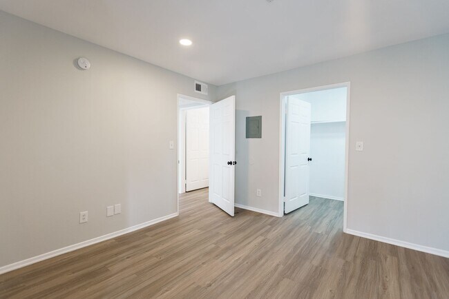 Interior Photo - 315 South Virgil Ave