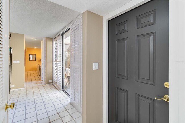 Building Photo - 761 Pine Run Dr