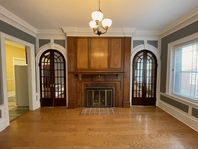 Living Room - 524 W Church St