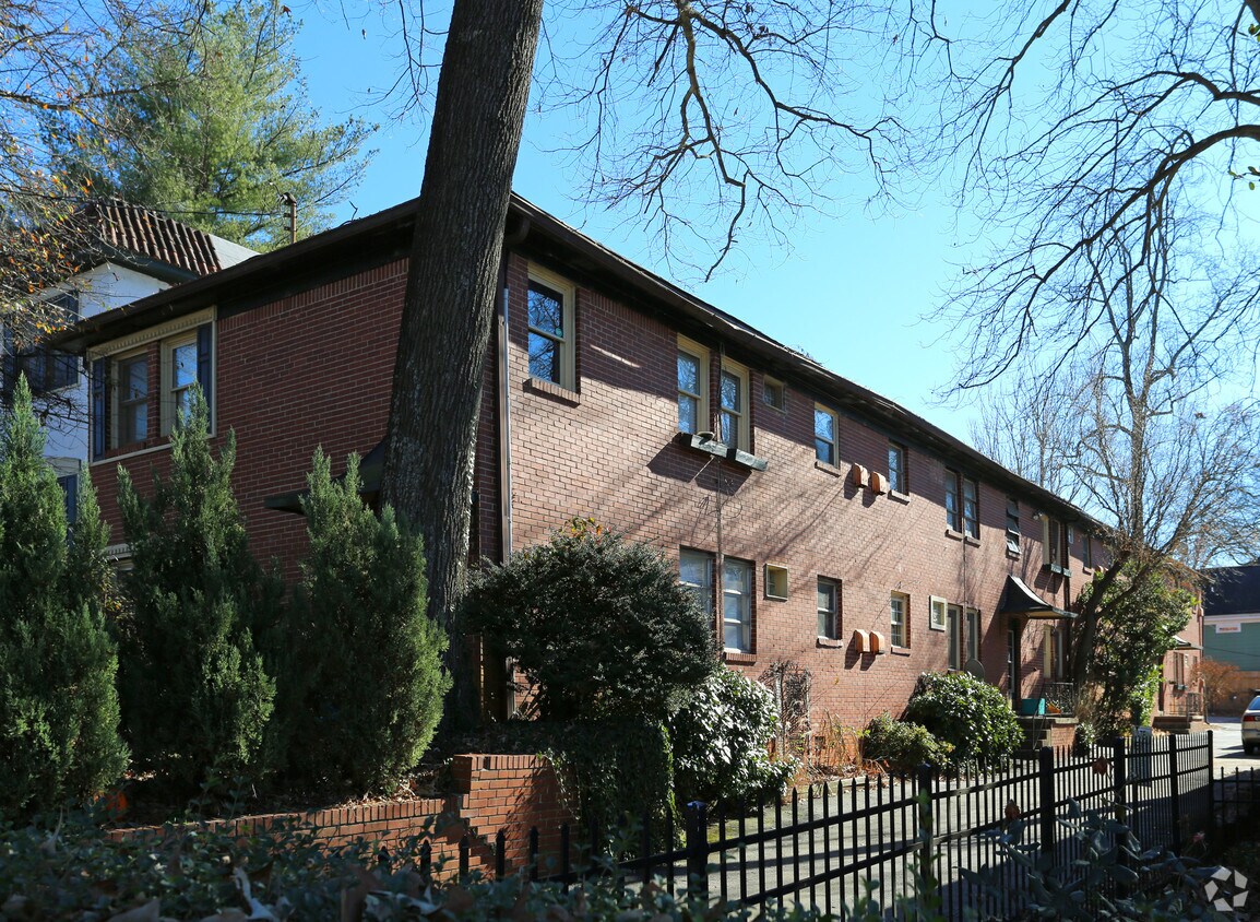 Foto principal - 909 Greenwood Ave