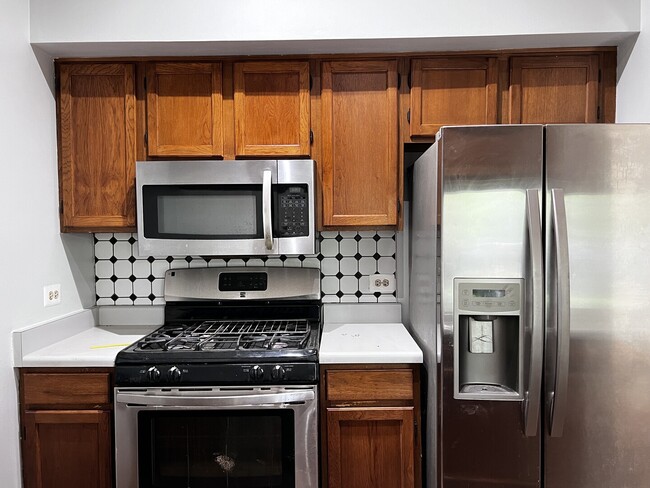 Building Photo - 1149 Regency Dr