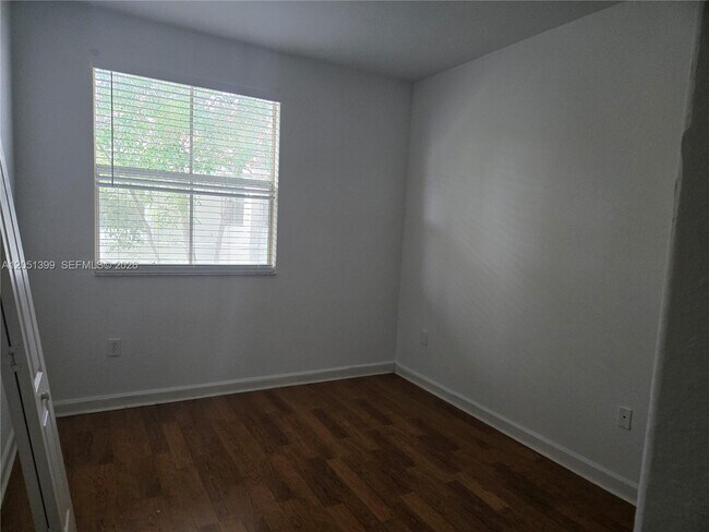 Foto del edificio - 1661 SE 29th Ct
