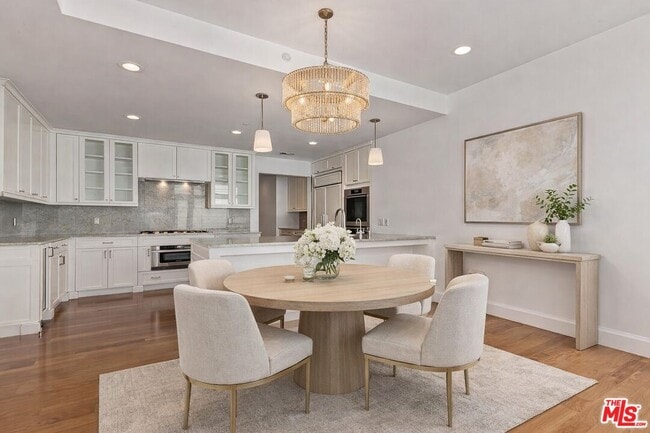 Building Photo - 1 W Century Dr