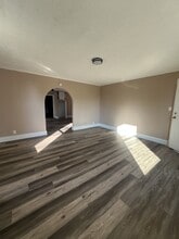 Building Photo - 205 S Walters St