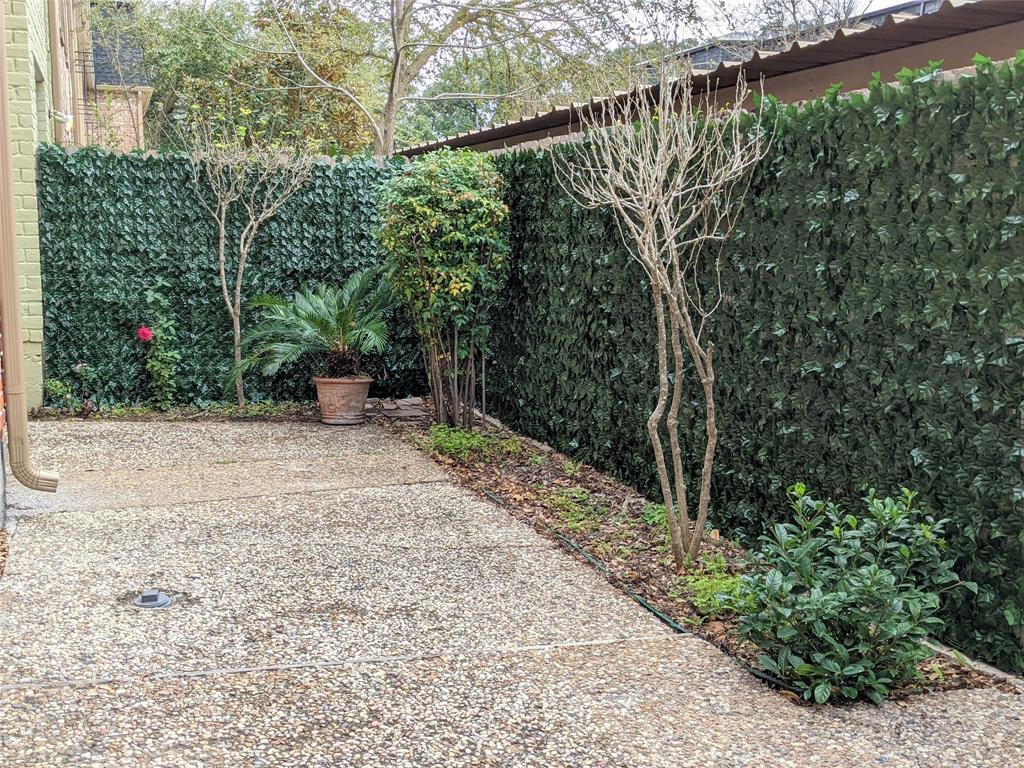 Foto principal - 357 N Post Oak Ln