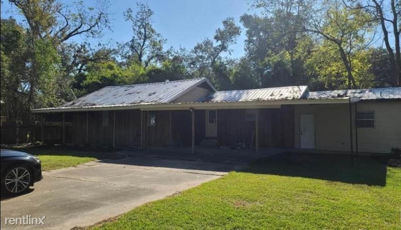 Primary Photo - 4 br, 2 bath House - 429 E Caldwell St