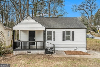 Building Photo - 973 Lawton St SW