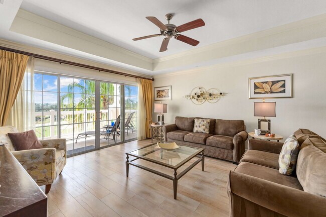 Foto del edificio - 1360 Centre Ct Ridge Dr