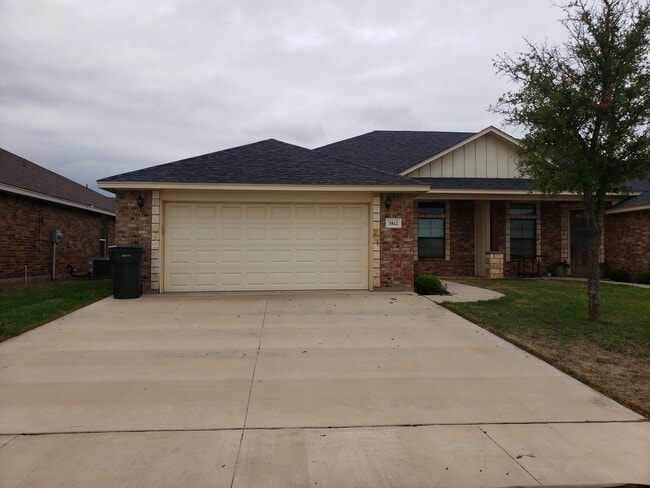 Building Photo - 3812 Carrera Ln