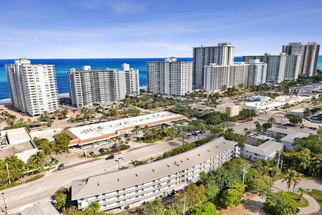 Building Photo - 3621 N Ocean Blvd