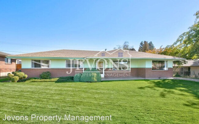 Building Photo - 3 br, 1 bath House - 1111 S 28th Ave