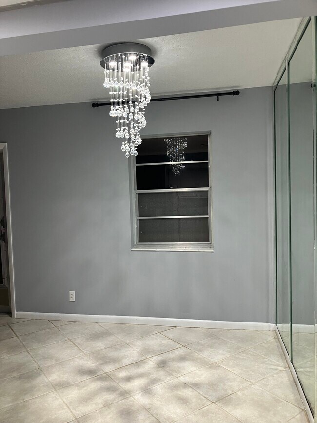 Foto del edificio - 282 Norwich L