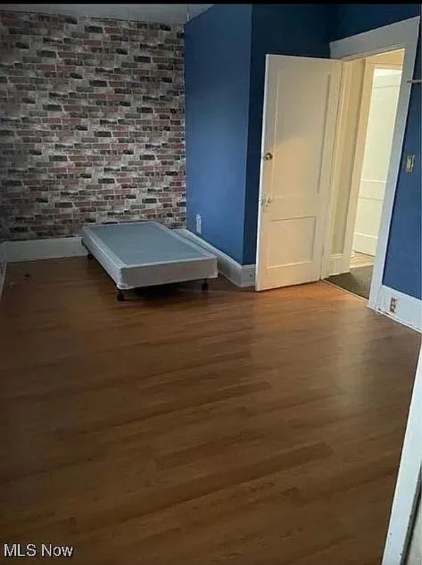 Foto del edificio - 4145 E 120th St