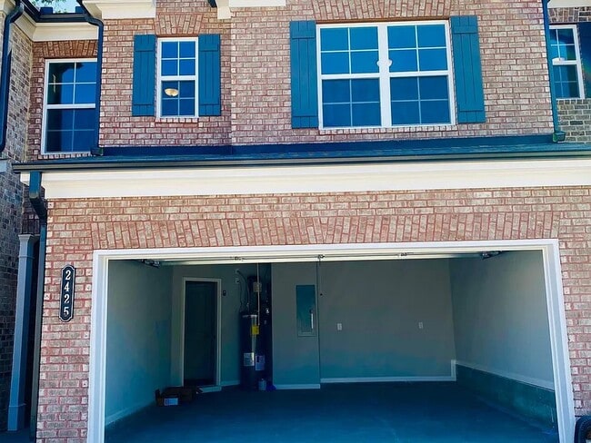 Building Photo - 2425 Morgan Pl Dr