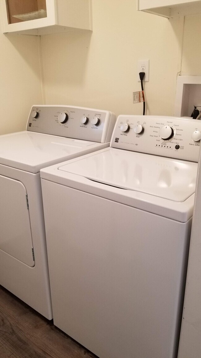 Foto del edificio - 135 Jo-Katherine Ln