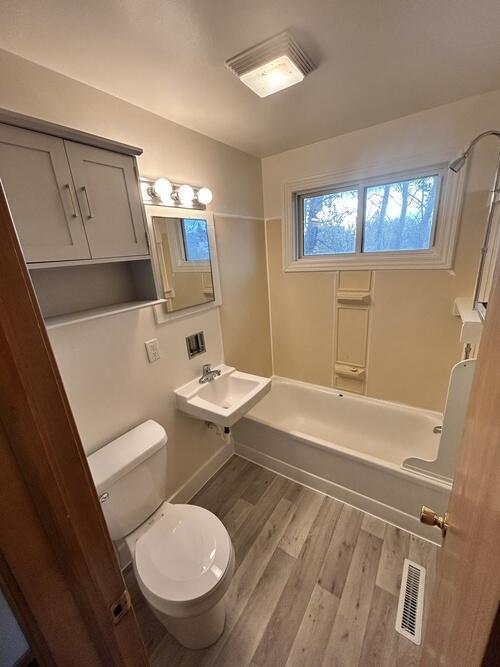 Foto del edificio - 115 11th Ave NW
