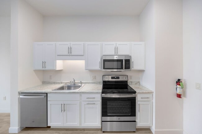 Interior Photo - 375 North Avenue -Sunset House