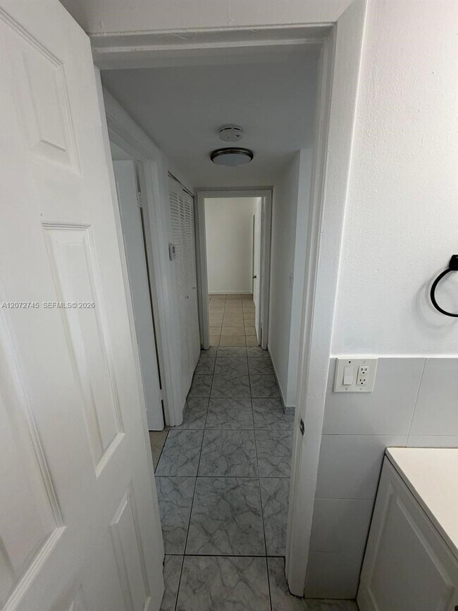 Foto del edificio - 1290 NE 119th St