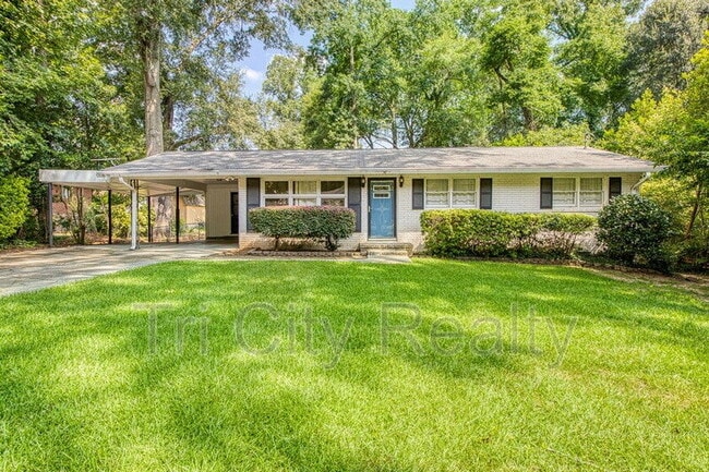 Foto del edificio - 212 Hilltop Dr
