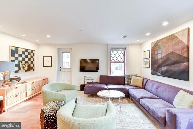 Building Photo - 2 br, 2 bath Condo - 2829 Sacks St