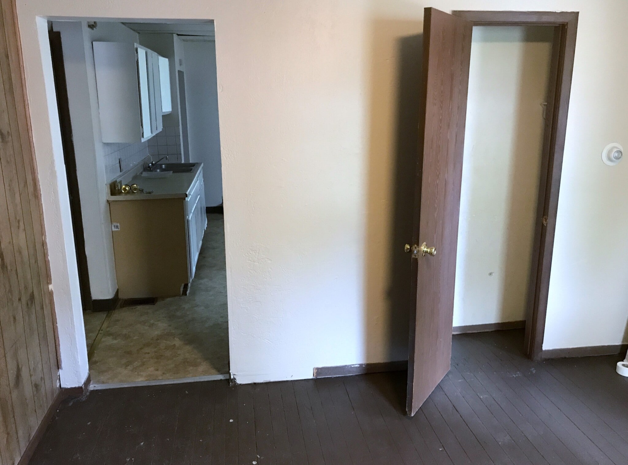 44 S Bates St Akron, OH 44303 – photo 1