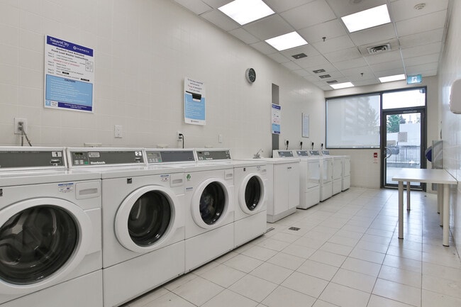 Building Photo - 220 Redpath Ave