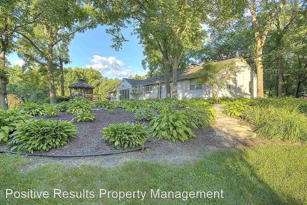 5 br, 3.5 bath House - 2032 Valley Road - 5 br, 3.5 bath House - 2032 Valley  Road
