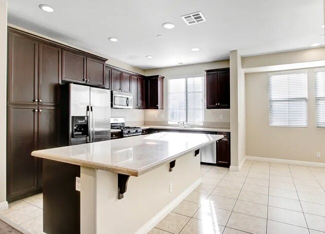 Building Photo - 6298 Ancora Ln