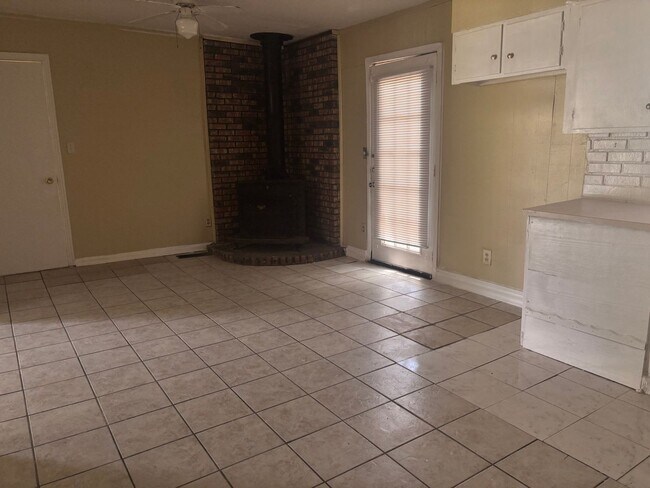 Foto del edificio - 2741 Revere St