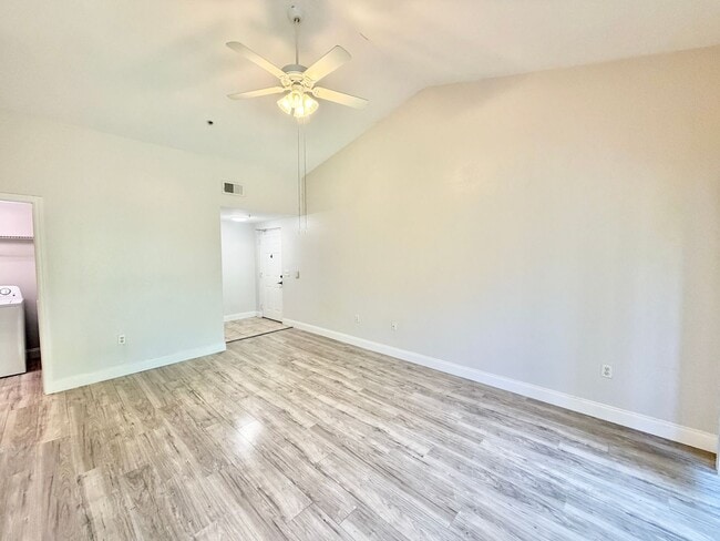 Foto del edificio - ** FAIRWAY PRESERVE ** 2 BED / 1 BATH COND...
