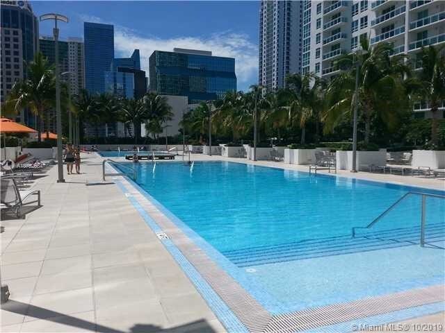 Building Photo - 950 Brickell Bay Dr