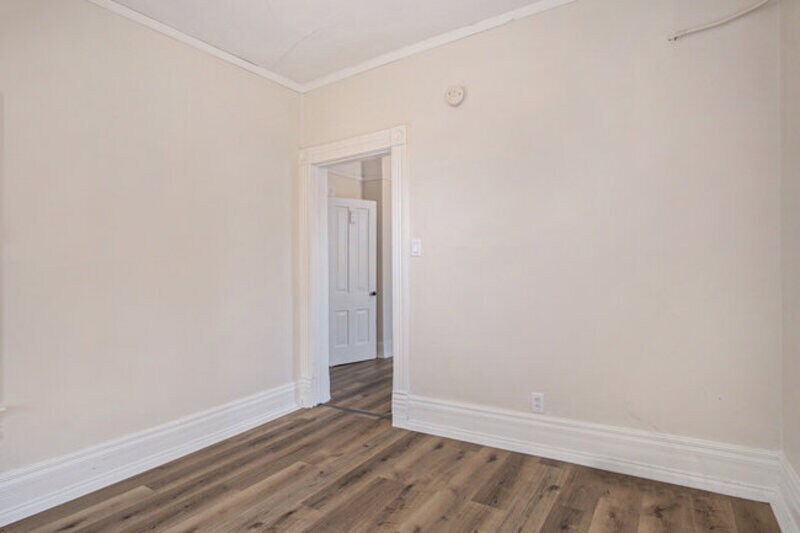 Primary Photo - 1309 S 32nd St