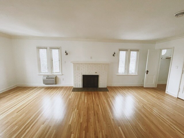 Building Photo - 5205 Belmont Ave S