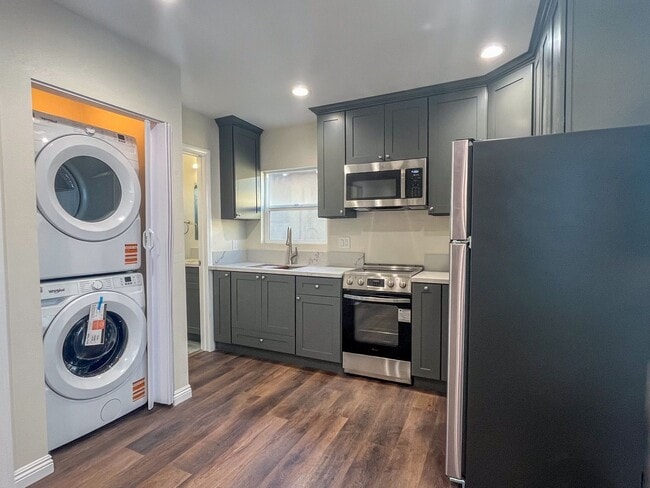 3733-3735 W 182nd St. Torrance, CA 90504 - 3733-3735 W 182nd St. Torrance, CA 90504 Apartment