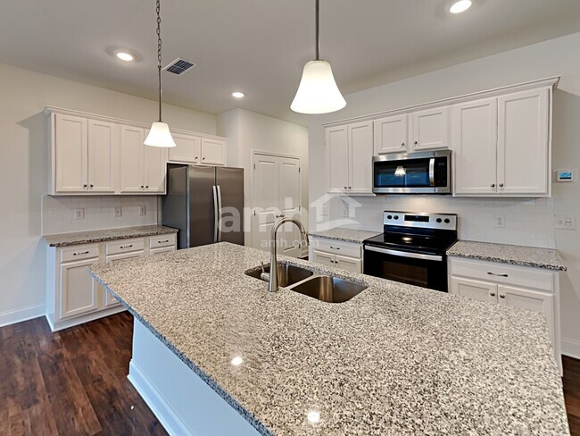 Building Photo - 825 Headland Wy