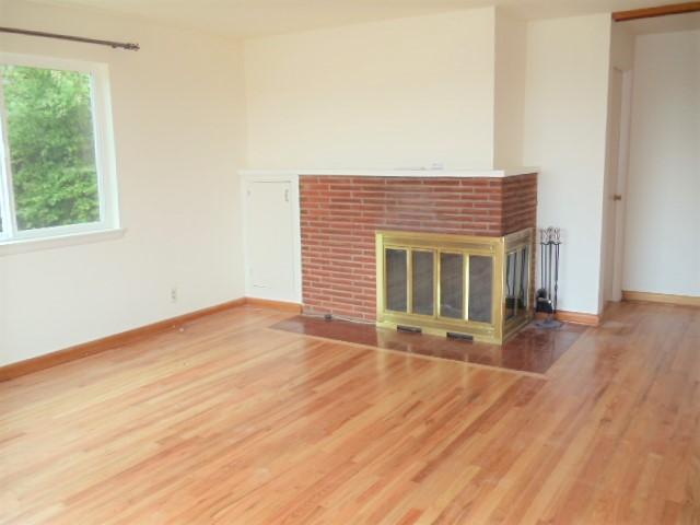Building Photo - 4 bedroom in Seattle WA 98199
