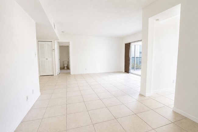 Building Photo - 5910 Morningstar Cir