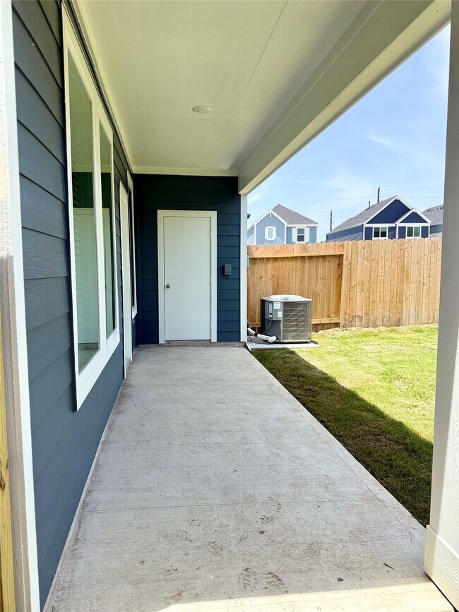 Foto del edificio - 2911 Needham Gdn Ln