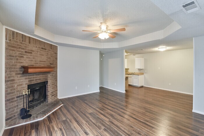 Primary Photo - 5912 Tinsley Dr