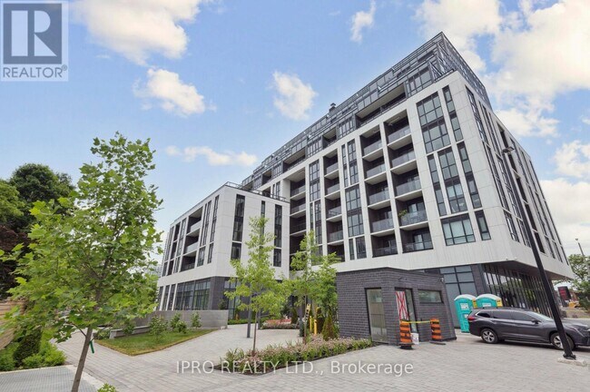 Photo du bâtiment - 3429-3429 Sheppard Ave E