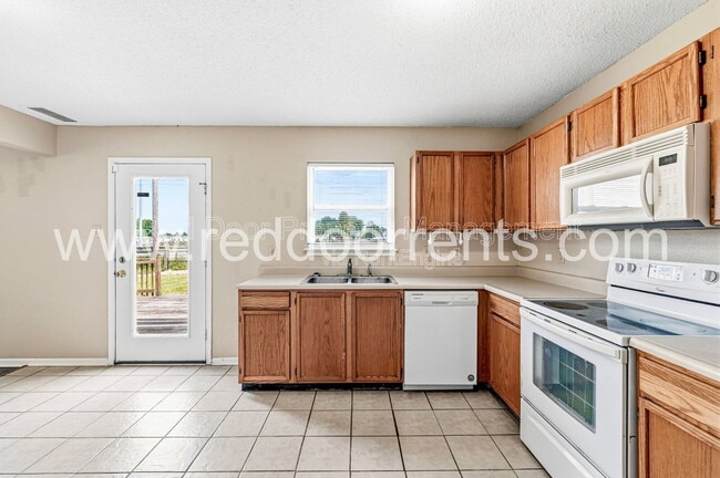 Building Photo - 76 Snowflake Cir