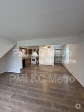 Building Photo - 524 NE Churchill St