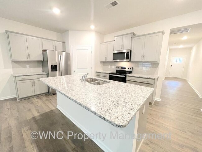 Building Photo - 545 Ridgeview Ln