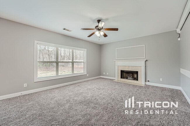 Building Photo - 294 Sweetwater Bridge Cir