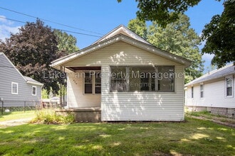 Building Photo - 539 Gayle Ave