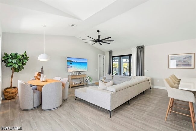 Foto del edificio - 4600 Key Largo Ln