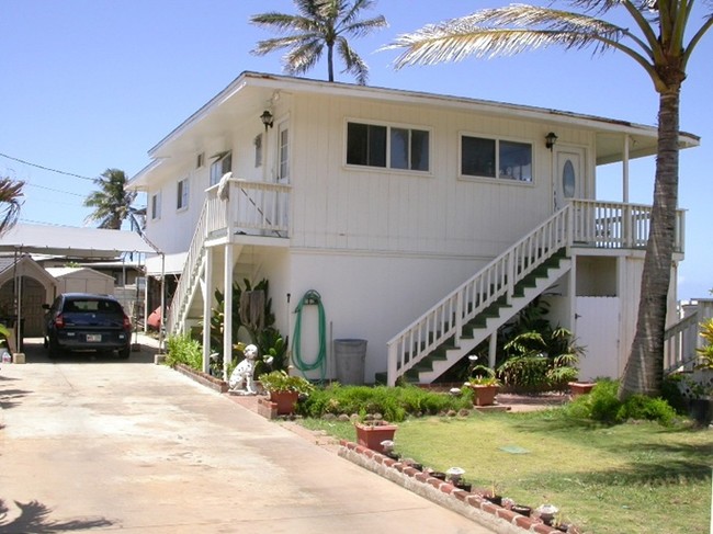 Building Photo - Rainbow Estates