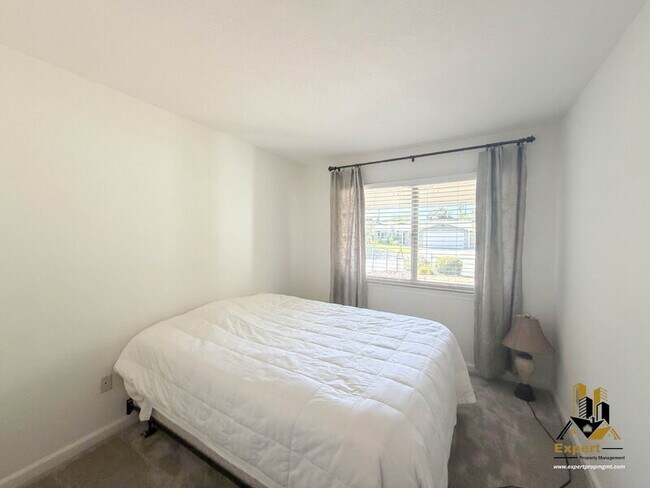 Foto del edificio - 5620 Greenacres Way