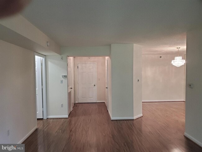 Building Photo - 14809 Pennfield Cir